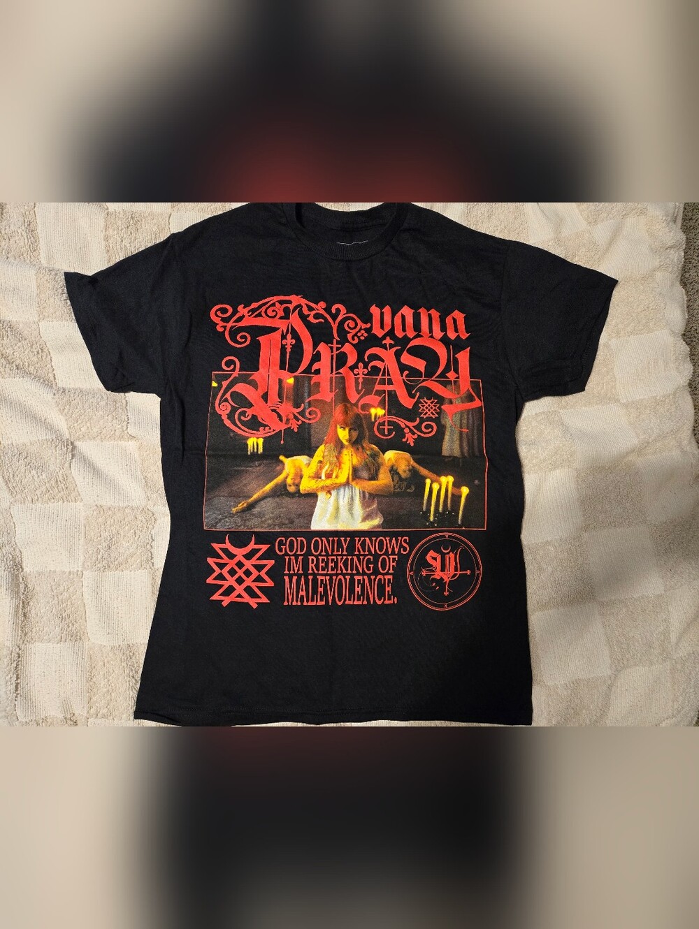 Vana "Pray" Tshirt